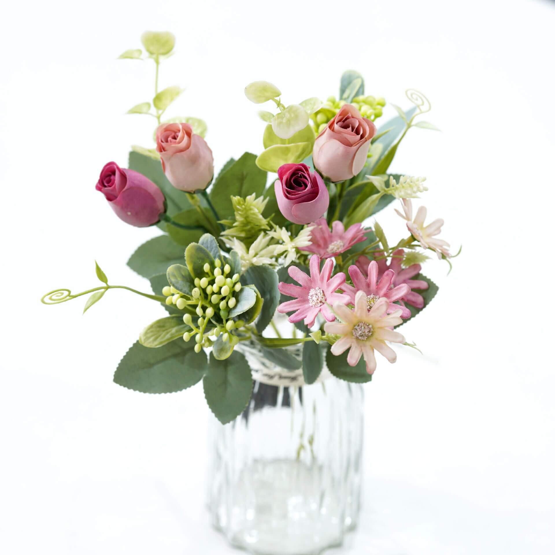 Rose artificielle - Petit bouquet garni de roses artificielles