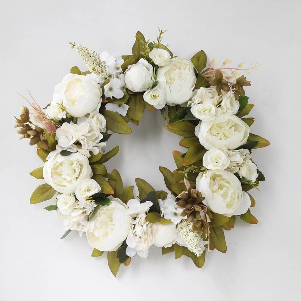 Couronne de fleurs blanches